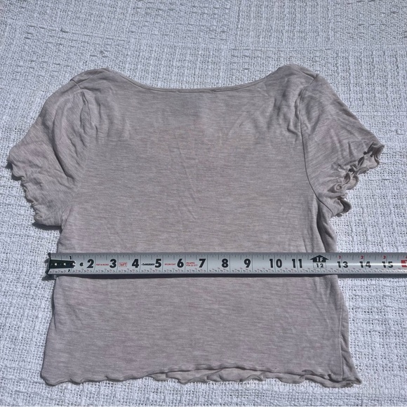 Forever 21 off-white loose graphic T size small - Picture 4 of 7